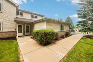 842 Evergreen Dr, Hartford, WI 53027 - Photo 1