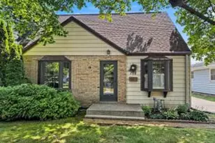 708 S 110 St, West Allis, WI 53214 - Photo 1