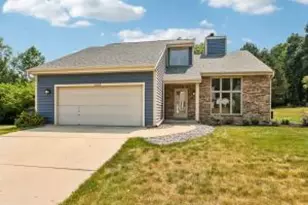 1224 Riverton Dr, Mukwonago, WI 53149 - Photo 1