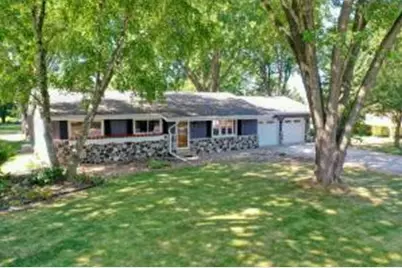 W167  Cottage Ave, Ixonia, WI 53066 - Photo 1