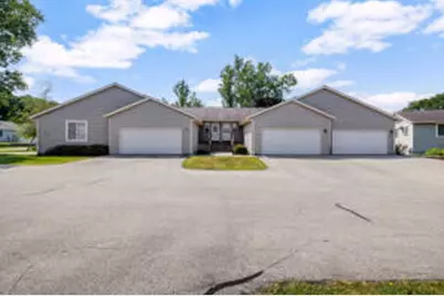 517  Slinger Rd, Slinger, WI 53086 - Photo 1