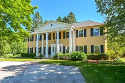 229 W Indian Creek Ct, Fox Point, WI 53217 - Photo 1
