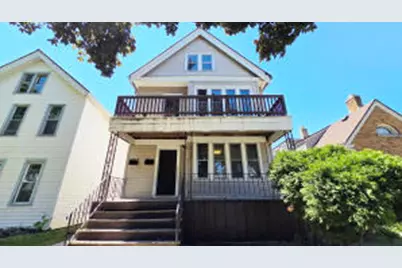 2207 S 11th St, Milwaukee, WI 53215 - Photo 1