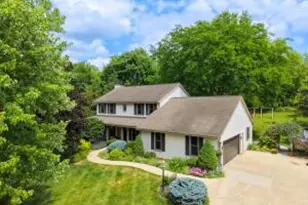 952 Greenway Terrace, Hartland, WI 53029 - Photo 1
