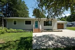 731 S 2nd St, Delavan, WI 53115 - Photo 1