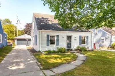 735 N 112th St, Wauwatosa, WI 53226 - Photo 1