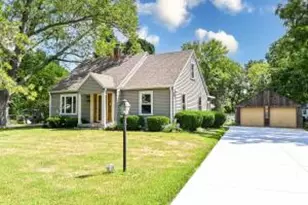 136 N 123rd St, Wauwatosa, WI 53226 - Photo 1