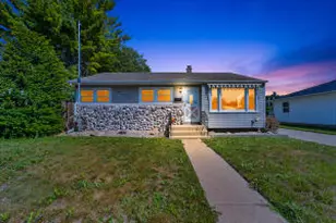2542 Pinehurst Ave, Racine, WI 53403 - Photo 1