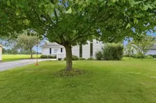 10119 Dunkelow Rd, Racine, WI 53126 - Photo 1
