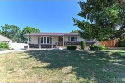 1220  Lakeview Ave, South Milwaukee, WI 53172 - Photo 1