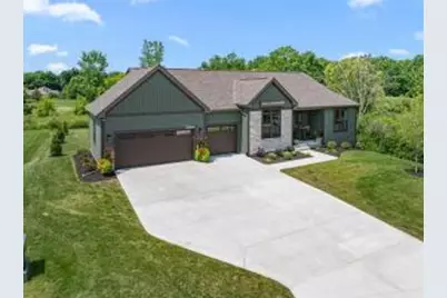 W194N15787  East Gate Ct, Jackson, WI 53037 - Photo 1