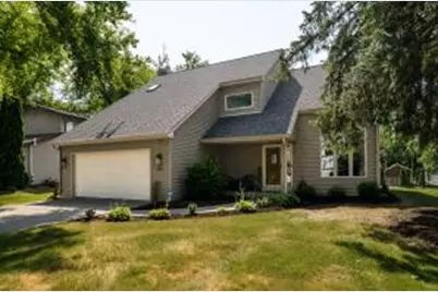 10541 W Pine Ridge Rd, Greenfield, WI 53228 - Photo 1