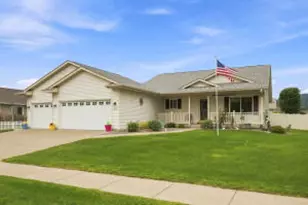 1905 Crooked Ave, Holmen, WI 54636 - Photo 1