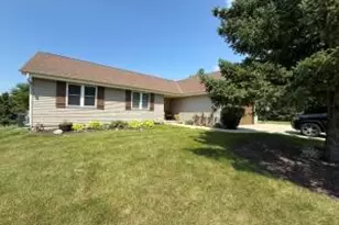400 Prairie Hill Way, Racine, WI 53185 - Photo 1