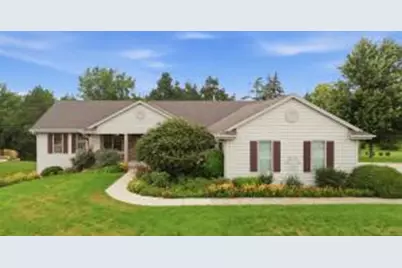 4820 W Alesci Dr, Franklin, WI 53132 - Photo 1