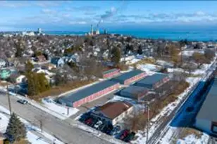 1917 S 14th St, Manitowoc, WI 54220 - Photo 1