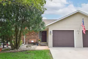 N49W36111 Nottingham Ln, Oconomowoc, WI 53066 - Photo 1