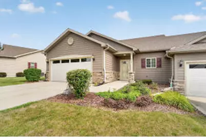 112  Walnut Ridge Rd, Racine, WI 53182 - Photo 1