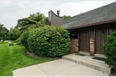 5190  Woodbridge Ln, Greenfield, WI 53221 - Photo 1