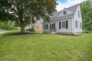 2563 S 99th St, West Allis, WI 53227 - Photo 1