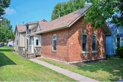 363  Chatfield St, Winona, MN 55987 - Photo 1