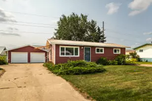 1516 Viking Ave, Holmen, WI 54636 - Photo 1