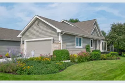 W264N2062  Deer Haven Ct, Pewaukee, WI 53072 - Photo 1
