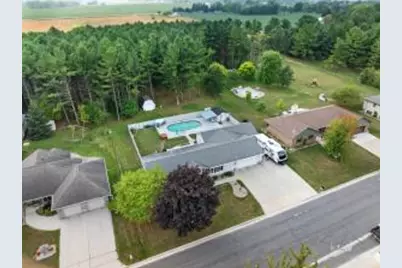 407 S 5th St, Reedsville, WI 54230 - Photo 1