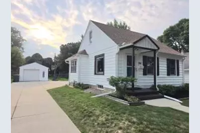 2811 S 88th St, West Allis, WI 53227 - Photo 1