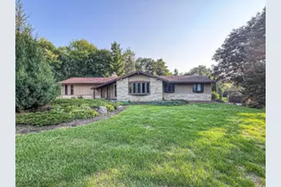 W228S5955  Arrow Ridge Rd, Waukesha, WI 53189 - Photo 1