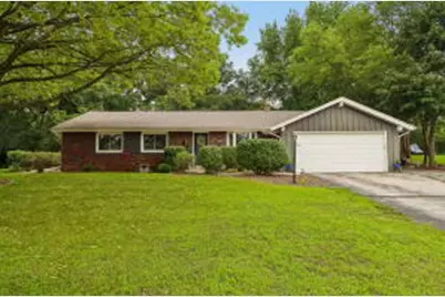 424  Hartwood Ln, Hartland, WI 53029 - Photo 1