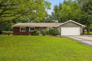 424 Hartwood Ln, Hartland, WI 53029 - Photo 1