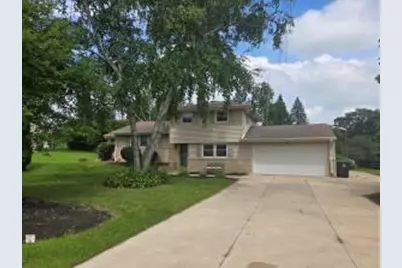 N71W13776  Nicolet Ct, Menomonee Falls, WI 53051 - Photo 1