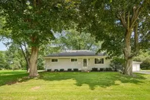 2436 S Ronke Ln, New Berlin, WI 53151 - Photo 1