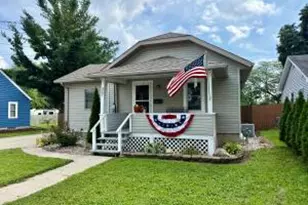357 Wainwright Ave, Burlington, WI 53105 - Photo 1