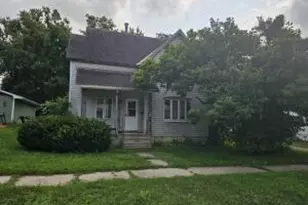 228 W Liberty St, Berlin, WI 54923 - Photo 1