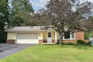 W193S7137 Hillview Dr, Muskego, WI 53150 - Photo 1