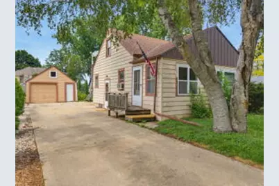 W347N5213  Elm Ave, Lac La Belle, WI 53069 - Photo 1