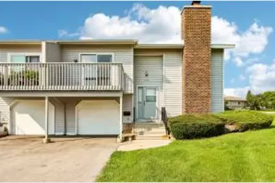 10354 W Parkwood Dr, Franklin, WI 53132 - Photo 1
