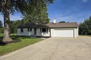 4220 N 162nd St, Brookfield, WI 53005 - Photo 1