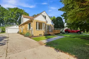 1004 N 37th St, Sheboygan, WI 53081 - Photo 1