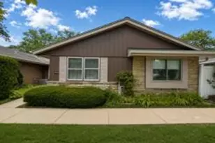 5292 Woodbridge Ln, Greenfield, WI 53221 - Photo 1