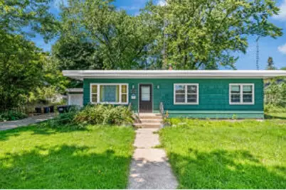 516 N Washington St, Elkhorn, WI 53121 - Photo 1
