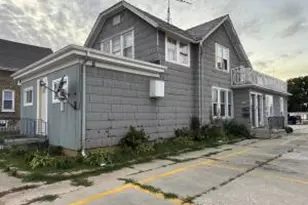 2614 Custer St, Manitowoc, WI 54220 - Photo 1