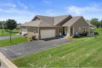 204  Oak Hill Cir, Racine, WI 53105 - Photo 1