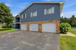 1231 N Sunnyslope Dr, Racine, WI 53406 - Photo 1