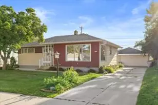 5516 N 103rd St, Milwaukee, WI 53225 - Photo 1