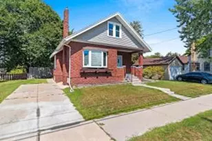 1108 Columbus St, Manitowoc, WI 54220 - Photo 1