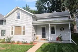 1009 Vine St, Watertown, WI 53098 - Photo 1