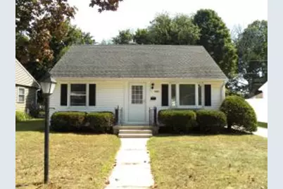 3807  Macarthur Dr, Manitowoc, WI 54220 - Photo 1